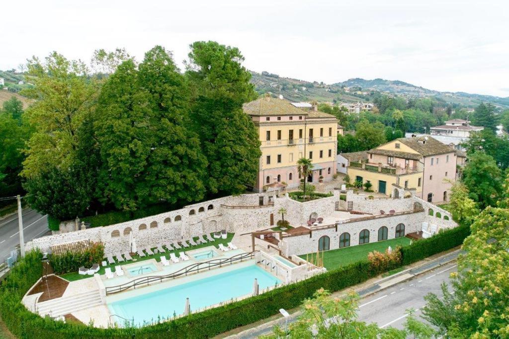 Hotel Corte Dei Tini แตราโม ภายนอก รูปภาพ