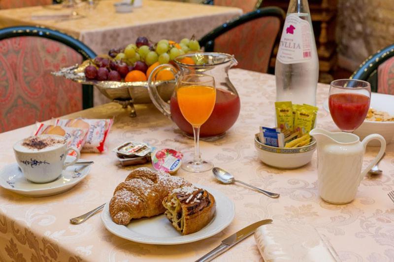 Hotel Corte Dei Tini แตราโม ภายนอก รูปภาพ